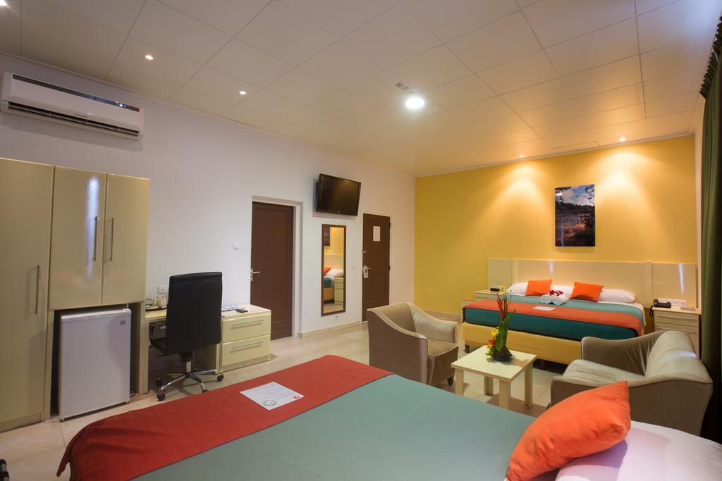 Residence Inn 帕拉马里博 外观 照片